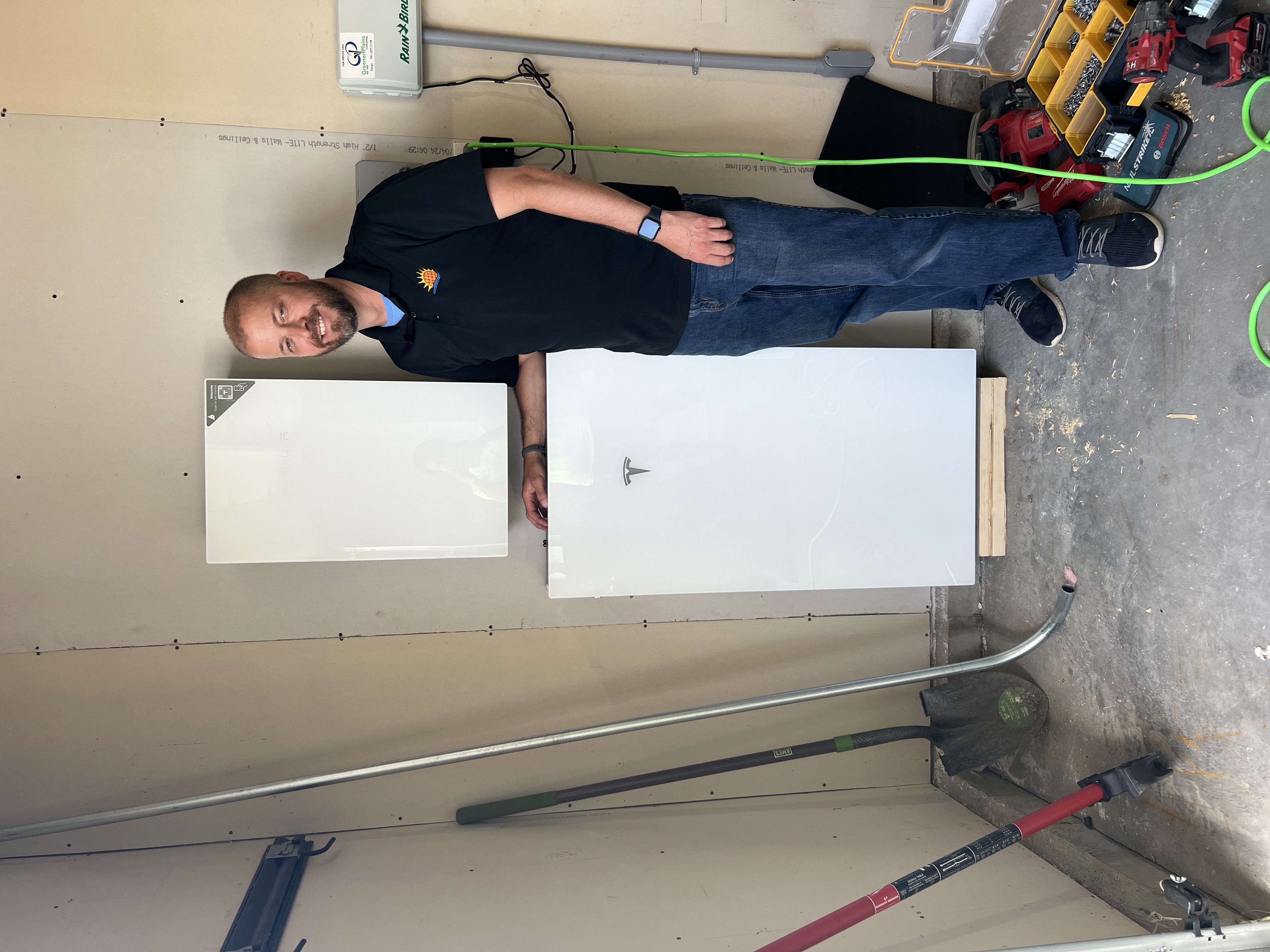 Battery storage installation